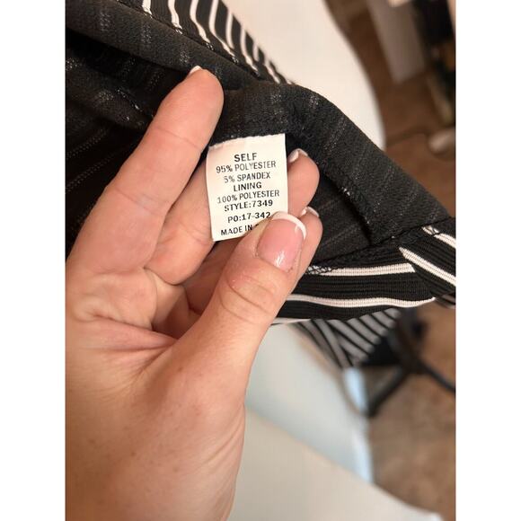 Michel Open Front Black and White Striped Tuxedo Blazer Small 2-6 BOGO - Picture 4 of 5